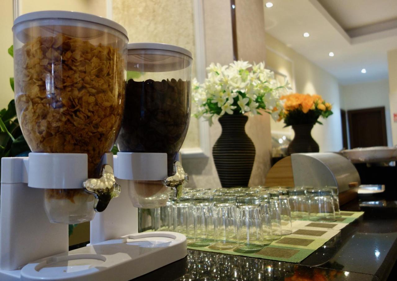 Grand Tayba Hotel ซาลาลาห์ ภายนอก รูปภาพ