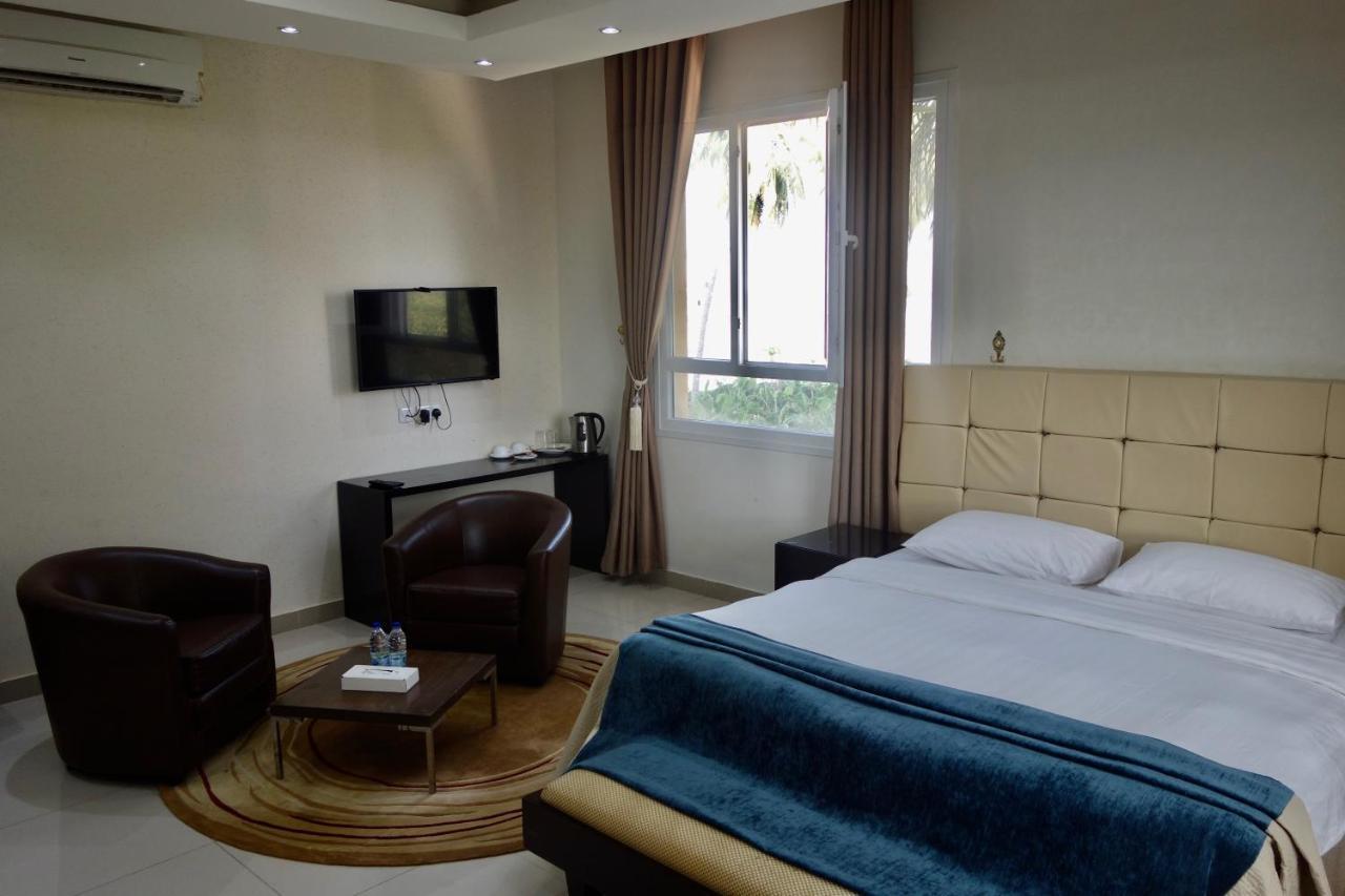 Grand Tayba Hotel ซาลาลาห์ ภายนอก รูปภาพ